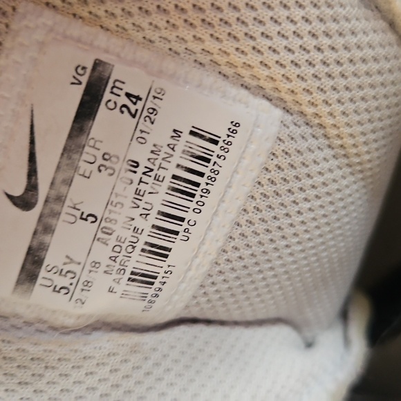 Nike Baseball Cleats - Picture 6 of 12